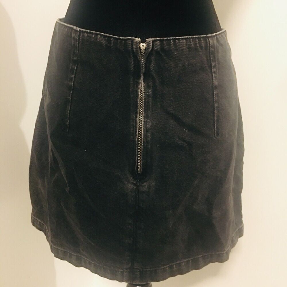 TOP SHOP MOTO Boho Black Denim Jean Floral Cross Stitch Embroidered Skirt 8 - Picture 4 of 8